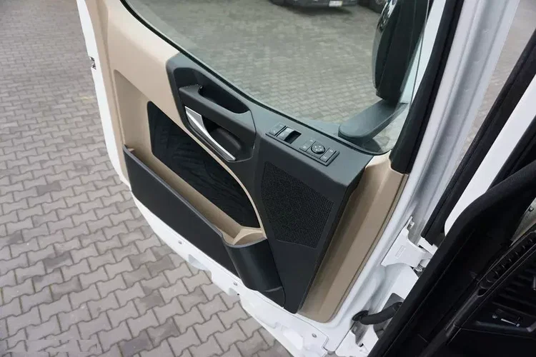 Mercedes ACTROS / 2645 / E 6 / KONTENER + WINDA / 22 PALETY / ŁAD. 13 467 KG / OŚ SKRĘTNA zdjęcie 38