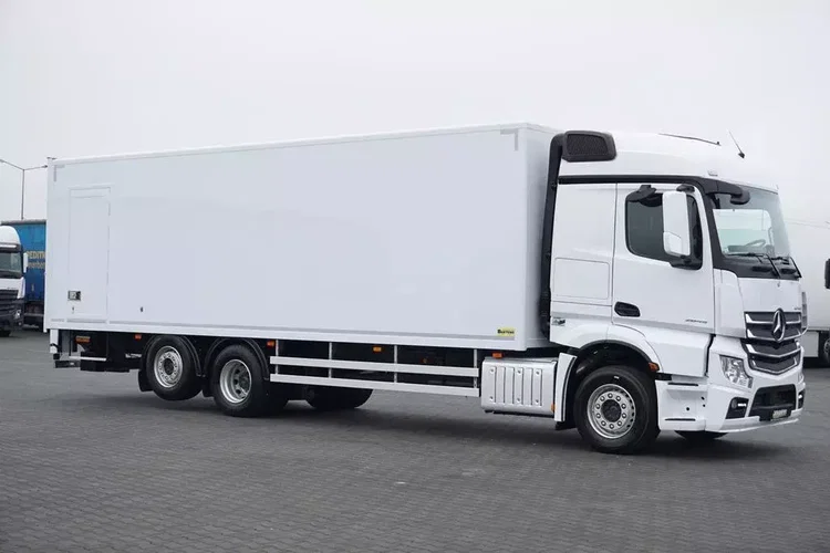 Mercedes ACTROS / 2645 / E 6 / KONTENER + WINDA / 22 PALETY / ŁAD. 13 467 KG / OŚ SKRĘTNA zdjęcie 4
