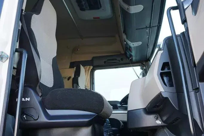 MAN TGX / 26.420 / 6 x 2 / SKRZYNIOWY + HDS / PALFINGER PK 48002 / + PRZYCZEPA zdjęcie 10