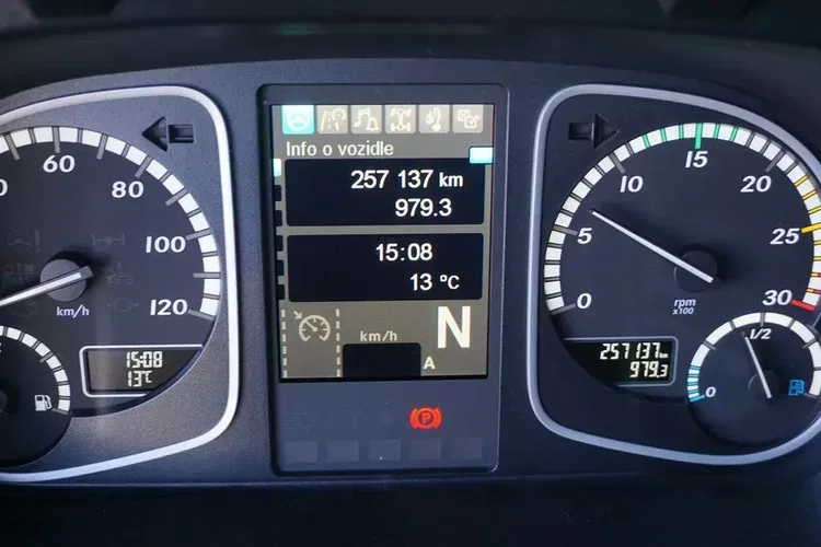 Mercedes ATEGO / 1223 / ACC / EURO 6 / CHŁODNIA + WINDA / MULTITEMPERATURA zdjęcie 12