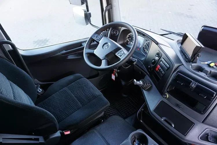 Mercedes ATEGO / 1223 / ACC / EURO 6 / CHŁODNIA + WINDA / MULTITEMPERATURA zdjęcie 13