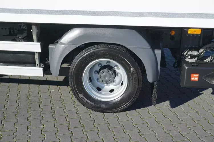 Mercedes ATEGO / 1223 / ACC / EURO 6 / CHŁODNIA + WINDA / MULTITEMPERATURA zdjęcie 19