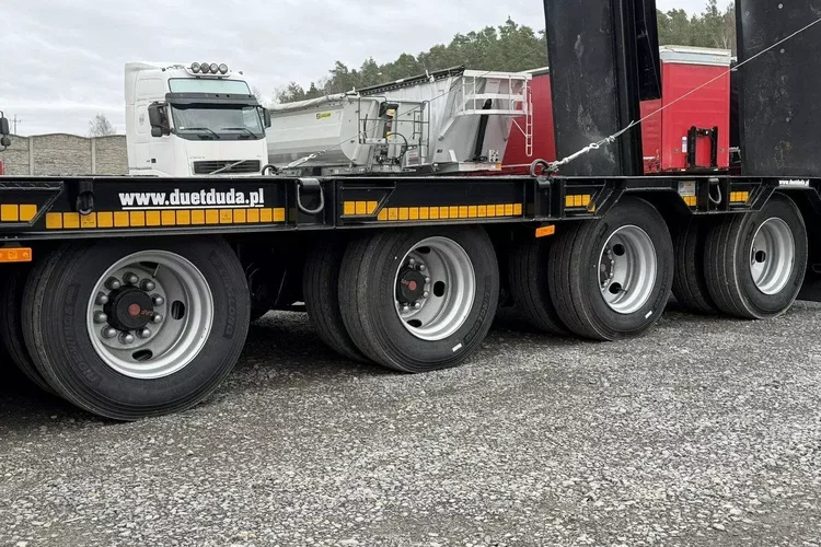 BODEX 4 osiowa NN4J Niskopodwoziówka Niskopodwozie zdjęcie 43