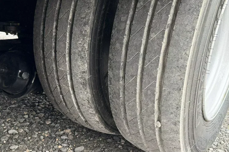 BODEX 4 osiowa NN4J Niskopodwoziówka Niskopodwozie zdjęcie 45