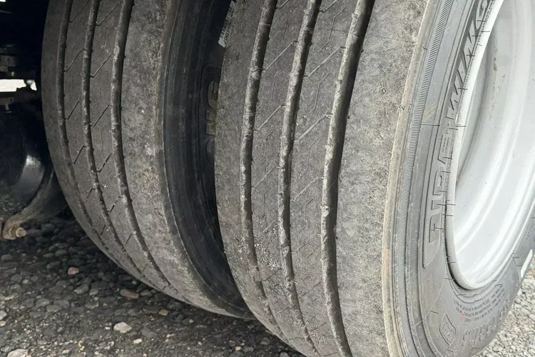 BODEX 4 osiowa NN4J Niskopodwoziówka Niskopodwozie zdjęcie 46