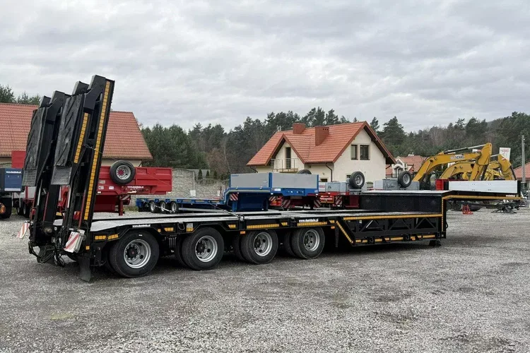 BODEX 4 osiowa NN4J Niskopodwoziówka Niskopodwozie zdjęcie 49