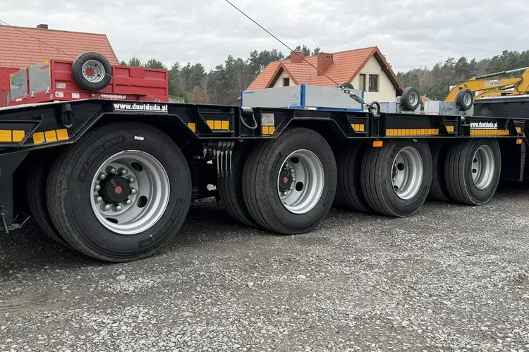 BODEX 4 osiowa NN4J Niskopodwoziówka Niskopodwozie zdjęcie 50