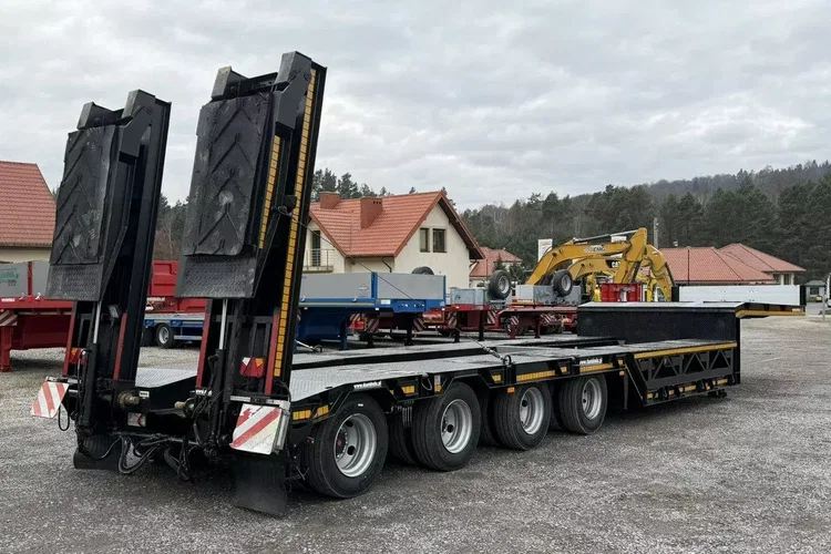 BODEX 4 osiowa NN4J Niskopodwoziówka Niskopodwozie zdjęcie 57