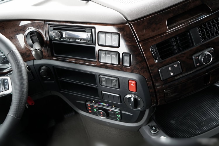 DAF XF 480 / SUPER SPACE CAB / KLIMA POSTOJOWA / zdjęcie 30