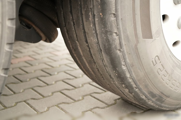 Wielton / WYWROTKA / 41 M3 / ALUMINIOWA / 2x  OŚ PODNOSZONA / OSIE SAF / ALUFELGI  zdjęcie 18