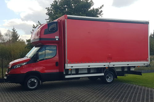 Iveco Daily 50C18 V DAILY 12EP PLANDEKA FIRANKA 5.11x2.46x2.35 SPANIE DMC 3500KG SKRZYNIA