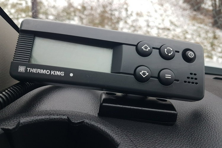 Renault Master 8EP CHŁODNIA MROŹNIA 4.22x2.10x2.01 IZOTERMA AGREGAT THERMO KING V-500 zdjęcie 37