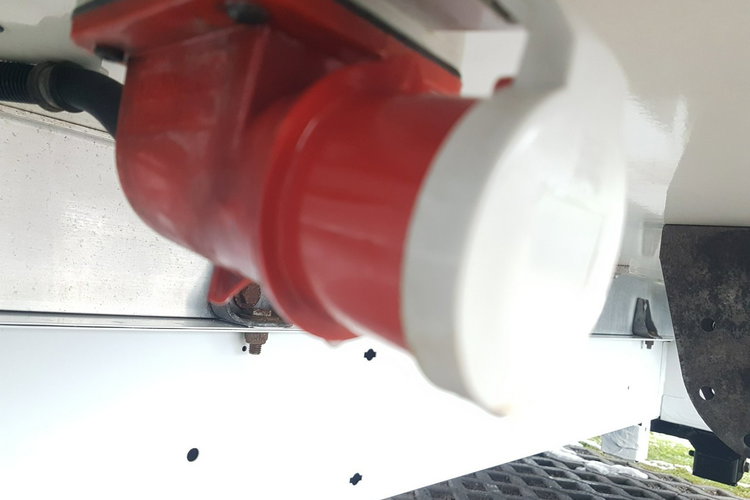 Renault Master 8EP CHŁODNIA MROŹNIA 4.22x2.10x2.01 IZOTERMA AGREGAT THERMO KING V-500 zdjęcie 6