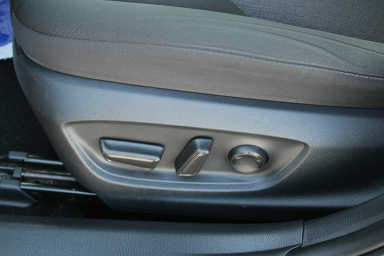 Toyota Camry 2.5 Hybrid e-CTV Comfort F-vat Kamera netto 73902 PLN Gwarancja zdjęcie 15