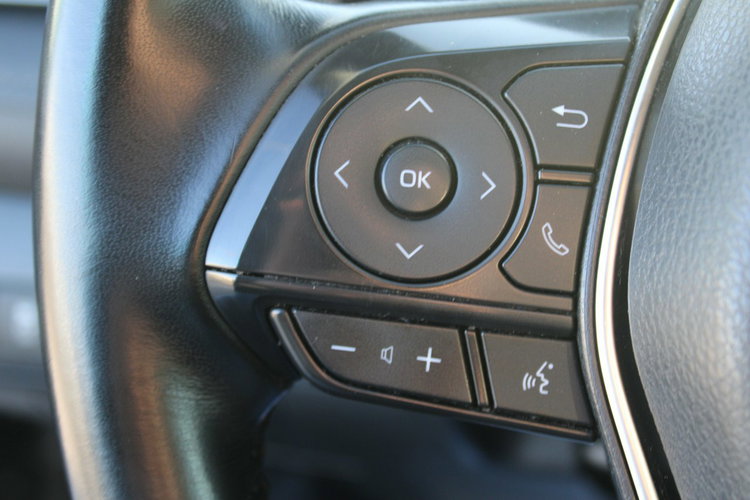 Toyota Camry 2.5 Hybrid e-CTV Comfort F-vat Kamera netto 73902 PLN Gwarancja zdjęcie 19