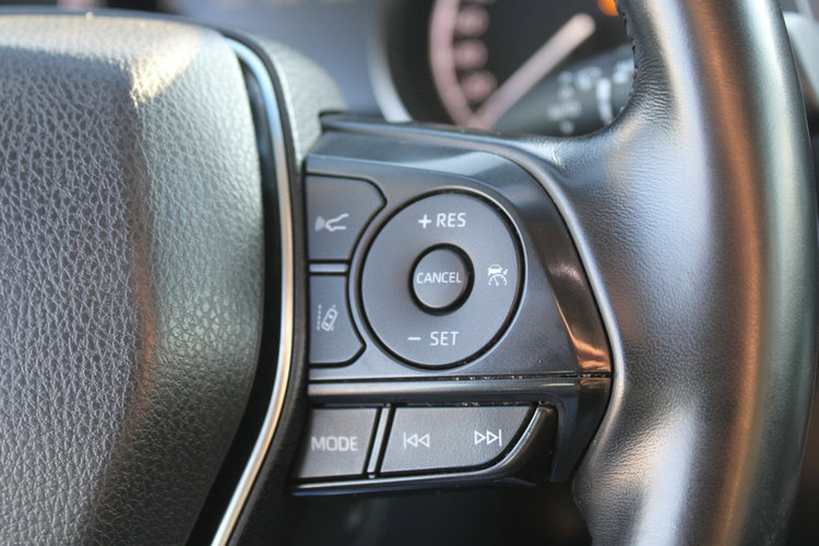 Toyota Camry 2.5 Hybrid e-CTV Comfort F-vat Kamera netto 73902 PLN Gwarancja zdjęcie 20