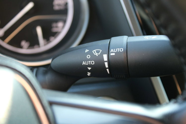 Toyota Camry 2.5 Hybrid e-CTV Comfort F-vat Kamera netto 73902 PLN Gwarancja zdjęcie 21