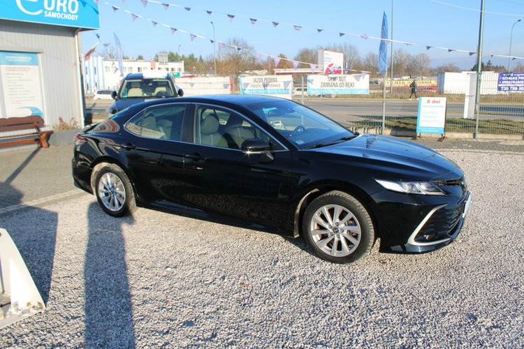 Toyota Camry 2.5 Hybrid e-CTV Comfort F-vat Kamera netto 73902 PLN Gwarancja zdjęcie 4