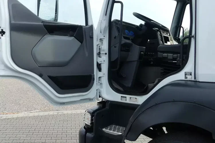 Renault MIDLUM 180 4x4 / WYWROTKA + HDS HIAB SKŁADANY W Z / zdjęcie 18