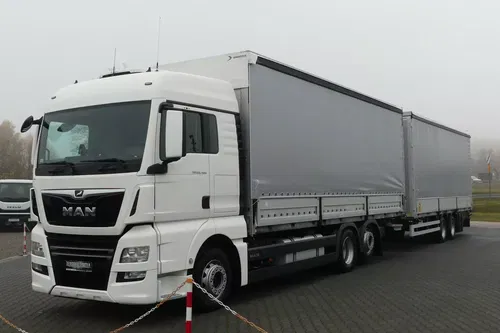 MAN TGX 26.460 / ZESTAW PRZEJAZDOWY / WINDA / KLIMA POSTOJOWA /