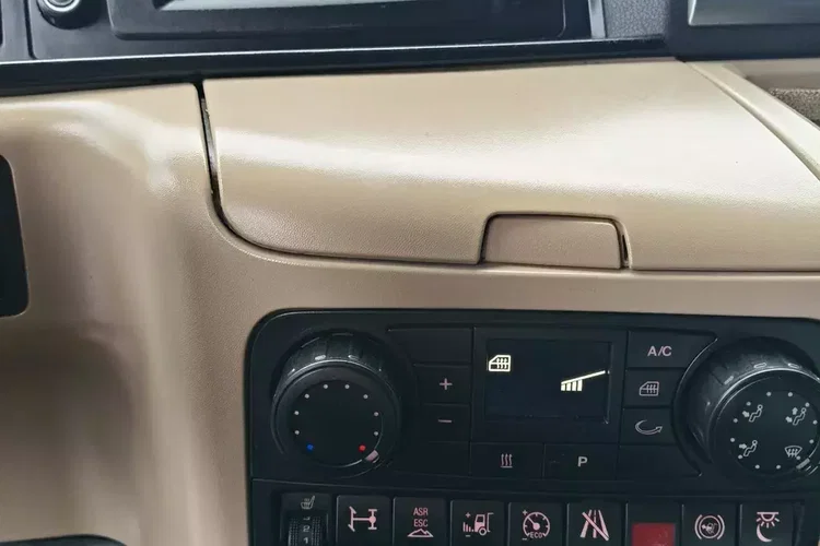 MAN TGX 26.460 / ZESTAW PRZEJAZDOWY / WINDA / KLIMA POSTOJOWA / zdjęcie 37