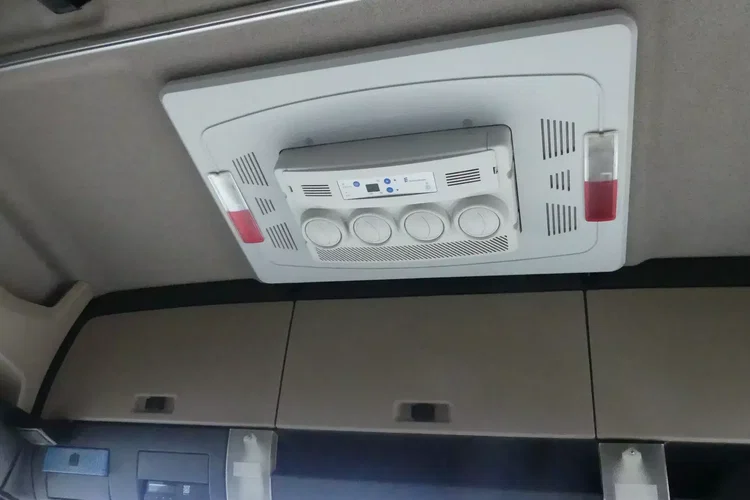 MAN TGX 26.460 / ZESTAW PRZEJAZDOWY / WINDA / KLIMA POSTOJOWA / zdjęcie 39