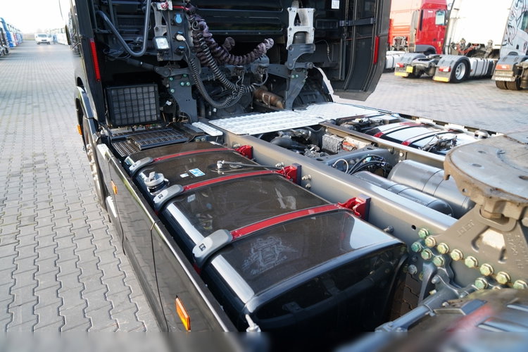 Scania S 500 / RETARDER / KLIMA POSTOJOWA / CAŁA NA PODUSZKACH / ALUFELGI / SKÓRY / zdjęcie 15