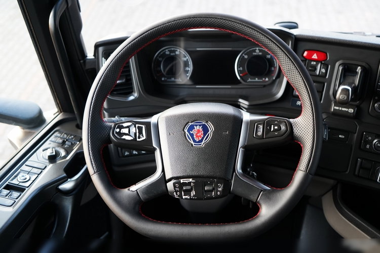 Scania S 500 / RETARDER / KLIMA POSTOJOWA / CAŁA NA PODUSZKACH / ALUFELGI / SKÓRY / zdjęcie 33