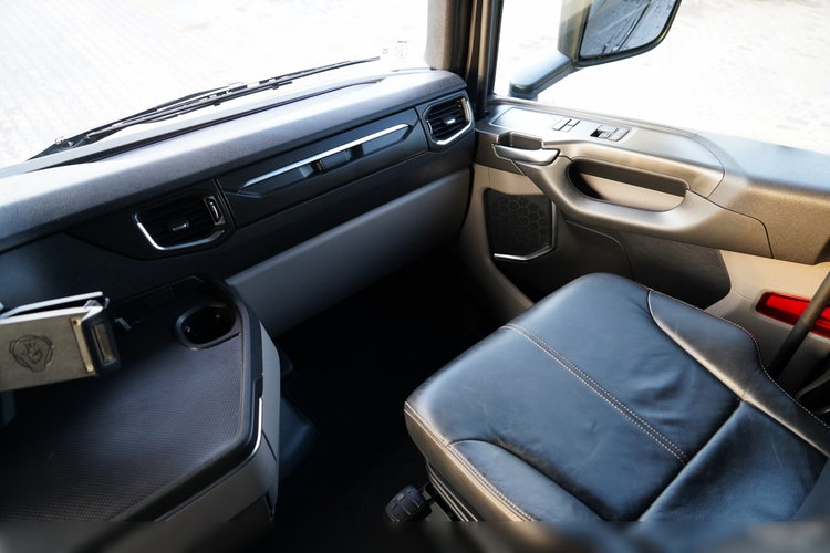 Scania S 500 / RETARDER / KLIMA POSTOJOWA / CAŁA NA PODUSZKACH / ALUFELGI / SKÓRY / zdjęcie 37