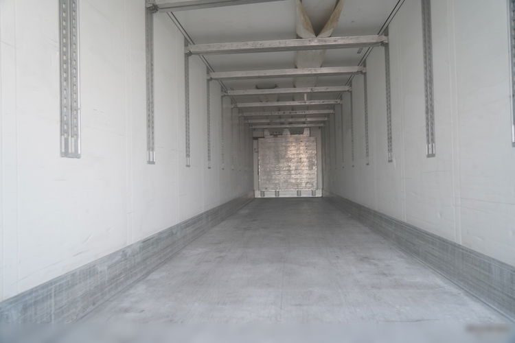 SCHMITZ CARGOBULL / CHŁODNIA / CARRIER VECTOR 1550 / OŚ PODNOSZONA / DOPPELSTOCK / KOSZE NA PALETY   zdjęcie 15