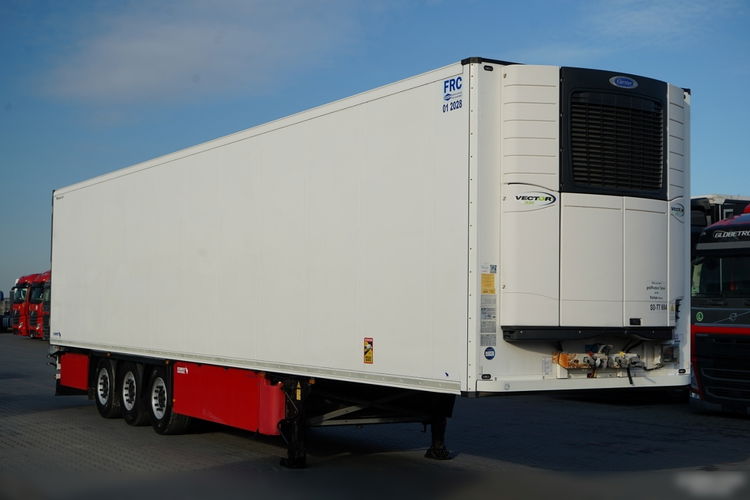 SCHMITZ CARGOBULL / CHŁODNIA / CARRIER VECTOR 1550 / OŚ PODNOSZONA / DOPPELSTOCK / KOSZE NA PALETY   zdjęcie 1