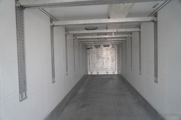 SCHMITZ CARGOBULL / CHŁODNIA / CARRIER VECTOR 1550 / OŚ PODNOSZONA / DOPPELSTOCK / KOSZE NA PALETY   zdjęcie 20