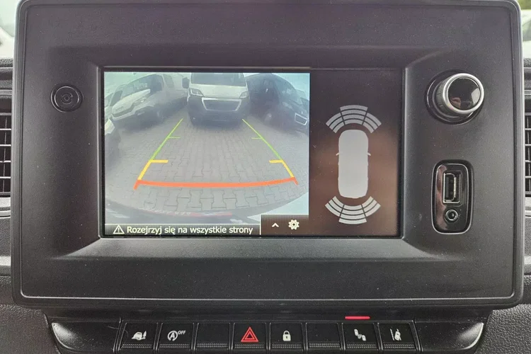 Renault Master L2H2 89999zł Netto Brygadówka 7 osób 2.3 dCi/150KM zdjęcie 24