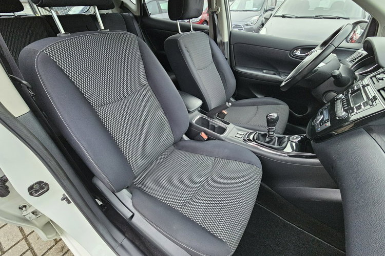 Nissan Pulsar Biała perła, radar , xenon, grzane fotele, ostrzeganie przed wypadkiem zdjęcie 10