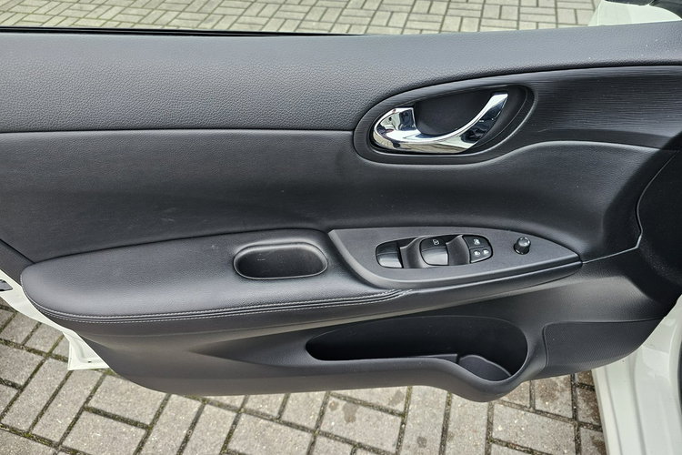 Nissan Pulsar Biała perła, radar , xenon, grzane fotele, ostrzeganie przed wypadkiem zdjęcie 25