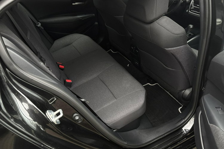 Toyota Corolla 1.8 Hybrid COMFORT TECH, salon Polska, gwarancja, FV23% zdjęcie 12