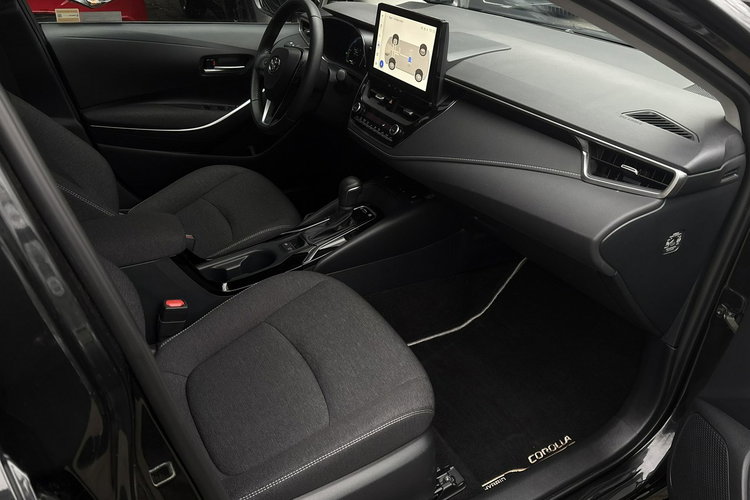 Toyota Corolla 1.8 Hybrid COMFORT TECH, salon Polska, gwarancja, FV23% zdjęcie 13