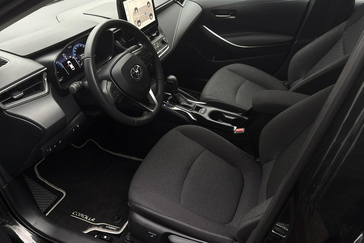 Toyota Corolla 1.8 Hybrid COMFORT TECH, salon Polska, gwarancja, FV23% zdjęcie 9