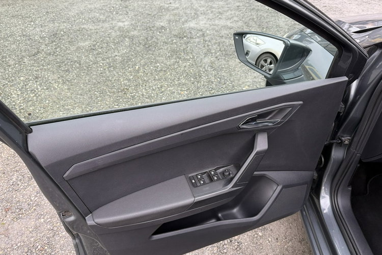 Seat Ibiza Serwisowana . Światła Led. zdjęcie 17