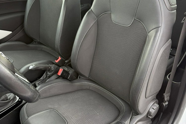 Opel Adam 1.4 87 km Podgrzewana Kierownica, Fotele Kolorowy Wyświetlacz Super zdjęcie 9