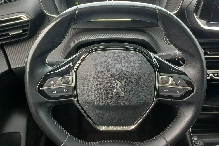 Peugeot 208 1.2 100KM Navi Kamera Panorama zdjęcie 11