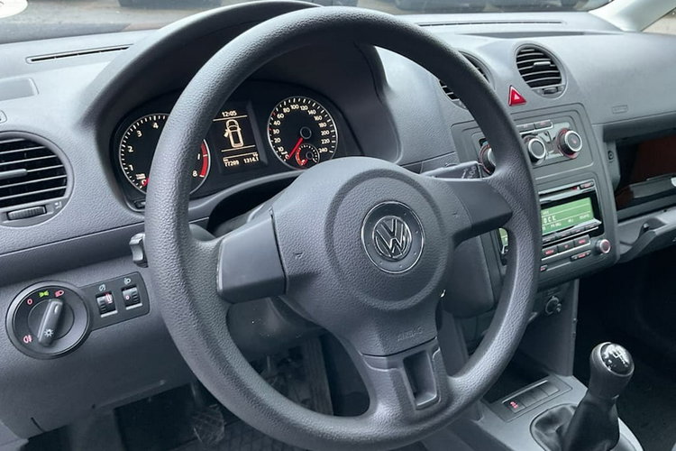 Volkswagen Caddy 2.0 MPI 109 KM 7osobowy MAXI 76 tyś km przebiegu NOWY Gaz/LPG2 zdjęcie 14
