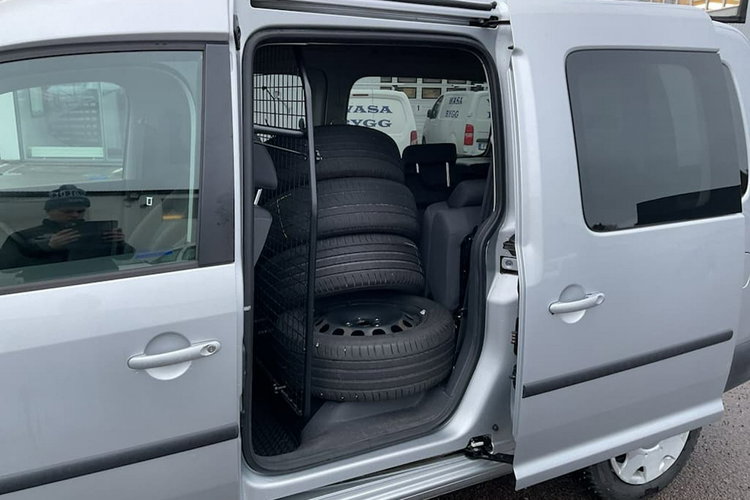 Volkswagen Caddy 2.0 MPI 109 KM 7osobowy MAXI 76 tyś km przebiegu NOWY Gaz/LPG2 zdjęcie 18