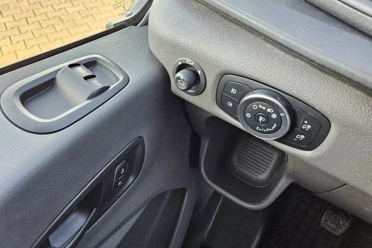 Ford transit L3H2 67999zł NETTO 2.0TdCi/131KM zdjęcie 20