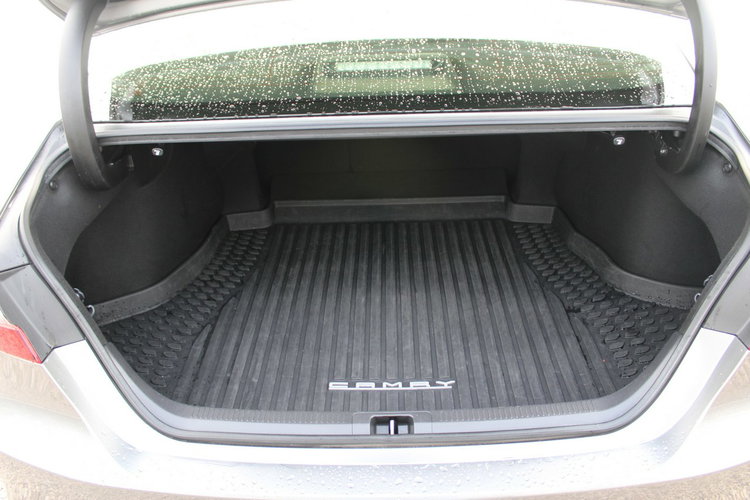 Toyota Camry 2.5 Hybrid e-CTV Comfort F-vat Kamera Gwarancja zdjęcie 11