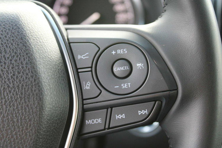 Toyota Camry 2.5 Hybrid e-CTV Comfort F-vat Kamera Gwarancja zdjęcie 20