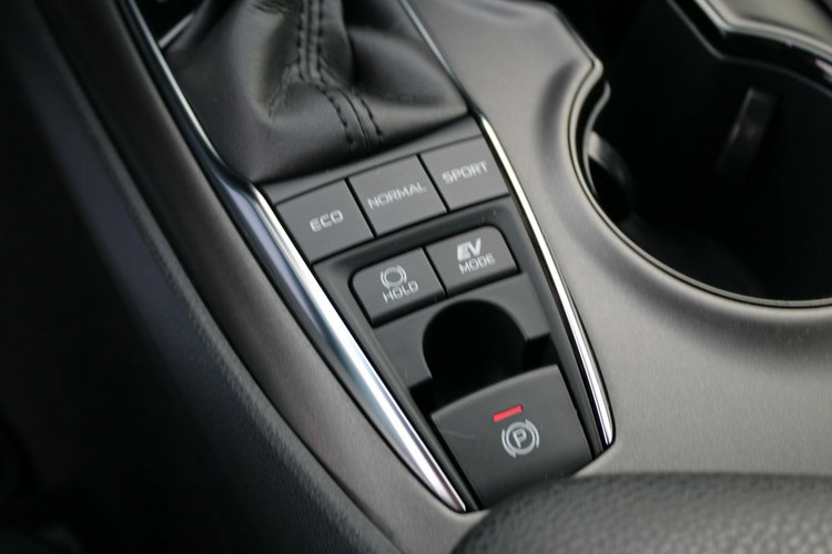 Toyota Camry 2.5 Hybrid e-CTV Comfort F-vat Kamera Gwarancja zdjęcie 24