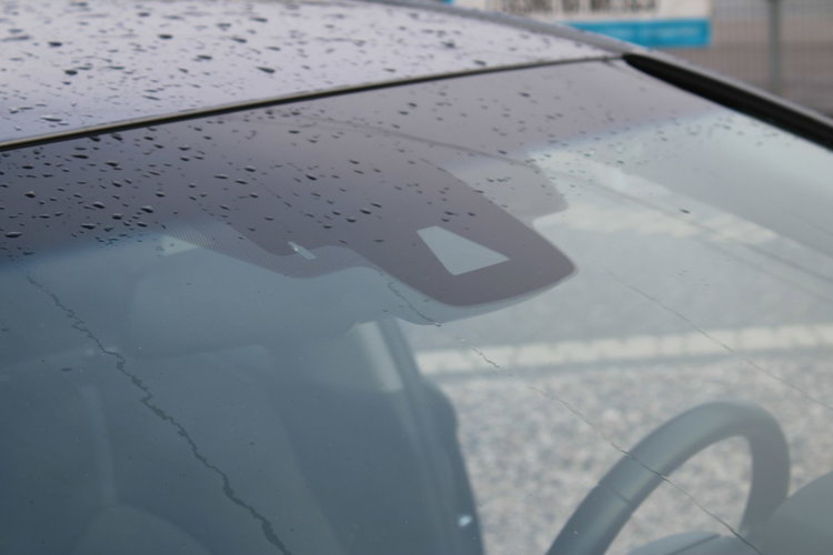 Toyota Camry 2.5 Hybrid e-CTV Comfort F-vat Kamera Gwarancja zdjęcie 30