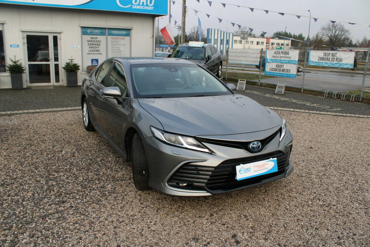 Toyota Camry 2.5 Hybrid e-CTV Comfort F-vat Kamera Gwarancja zdjęcie 3