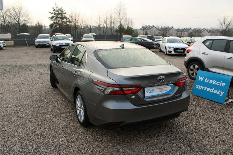 Toyota Camry 2.5 Hybrid e-CTV Comfort F-vat Kamera Gwarancja zdjęcie 7